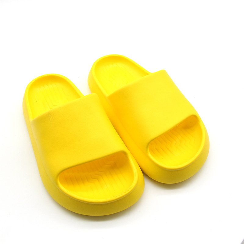 Popular Comfortable Home Bathroom House Cloud Slides Thick Sole Soft Eva Kids Slippers