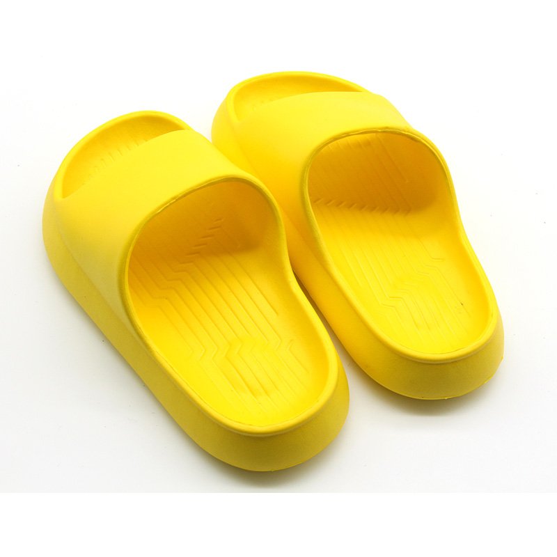 Popular Comfortable Home Bathroom House Cloud Slides Thick Sole Soft Eva Kids Slippers