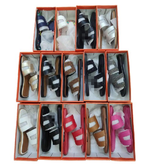 2024 fashion Slippers shining luxury rhinestone diamond Low heeled Slide Sandals famous brand women slippers shoes for women