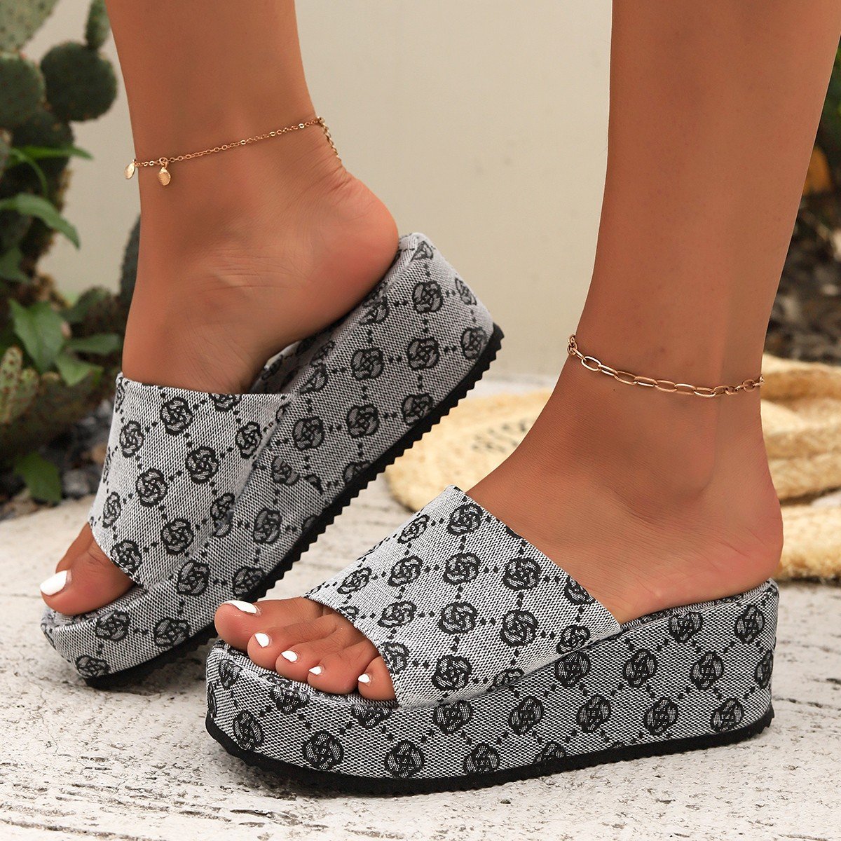 Fashionable High Quality ladies high heels shoes slippers sandals platform sandals wedges