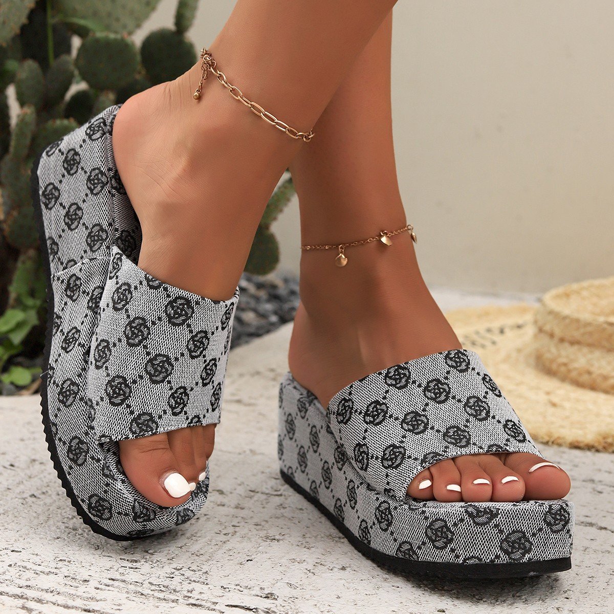 Fashionable High Quality ladies high heels shoes slippers sandals platform sandals wedges