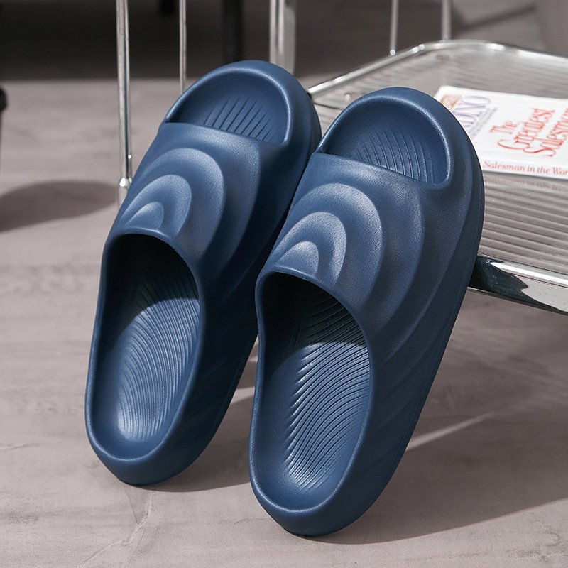 Custom Logo EVA Soft Sole Shower Slippers Thick-Feature House Bathroom Sandals Pillow Cloud Platform Slide Shoes Summer Beach