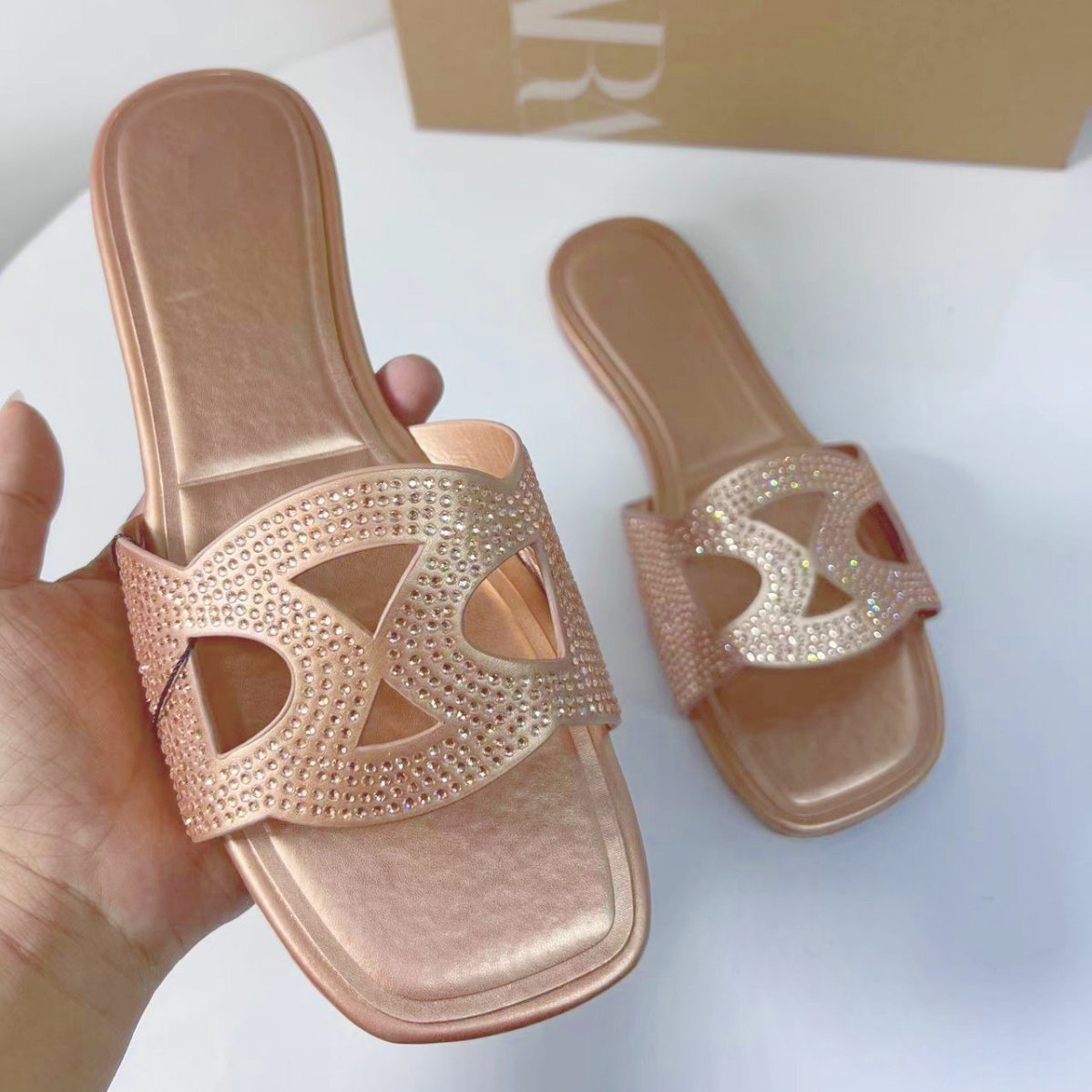 Womens Flat Bottom Slippers Ladies Sandals Outdoor Womens Slide Slippers Summer Female Slippers ZA luxury designer shoes women