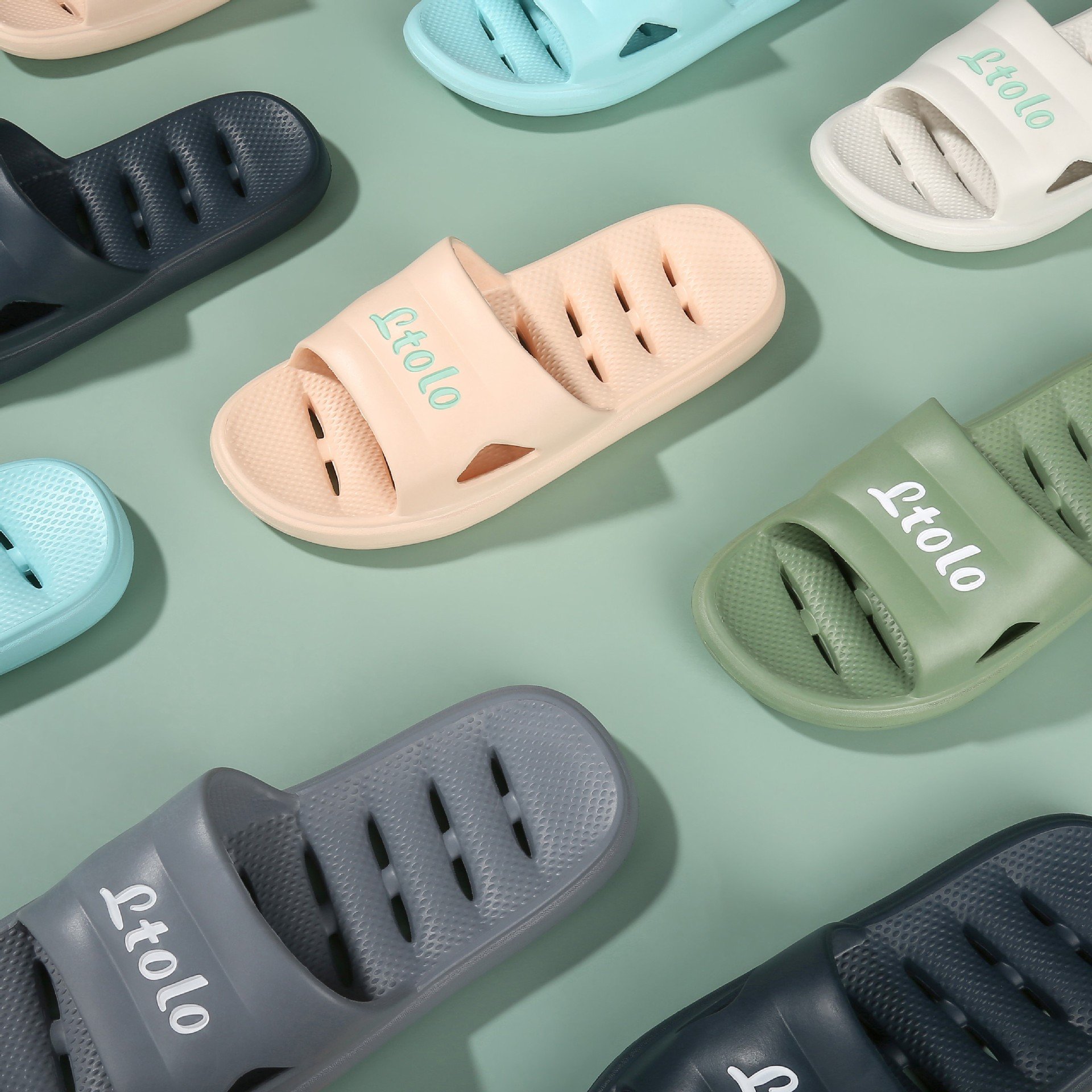 Custom Beach Slides Sandals Unisex Indoor Bathroom Shower Drain Holes EVA Blank Slippers Men Custom Logo