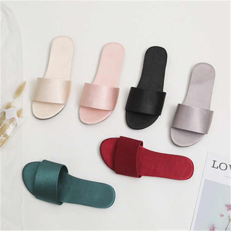 Women Fashion Slides Big Size Indoor Outdoor Slippers Summer Flat Shoes Woman Sandals Anti Slip Ladies Home Slippers R1790