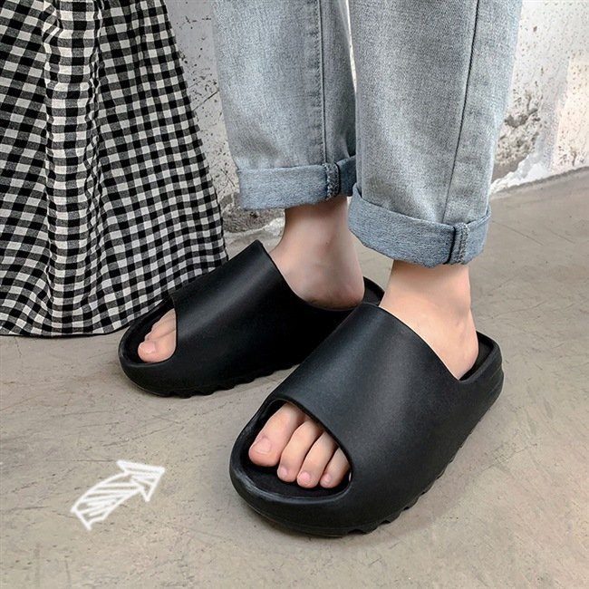 Factory direct 2021 wholesale mens unisex color soft zapatillas pantooufles yezzy slides slippers
