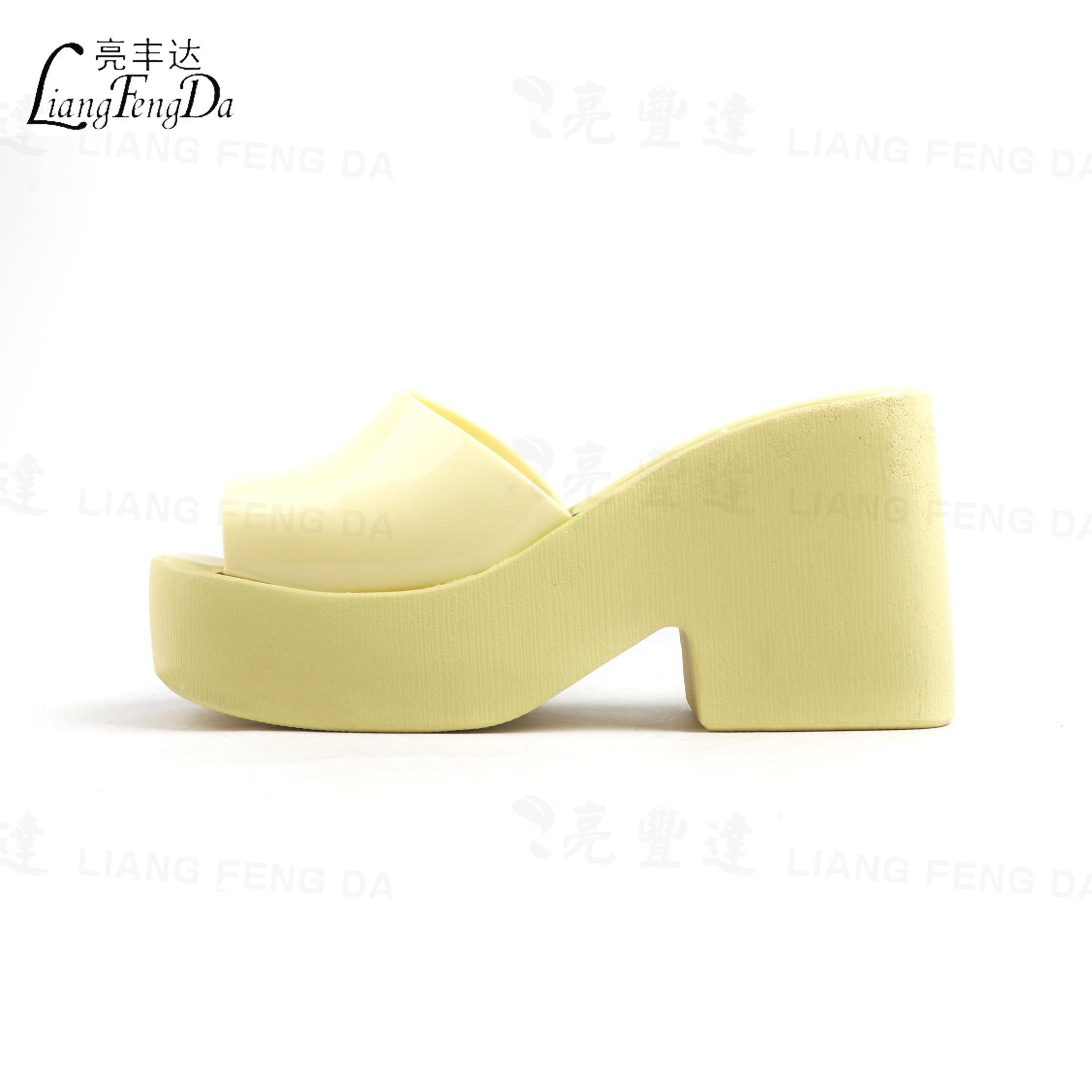 Platform Slide Slippers Casual Outdoor Shoes Design Crystal New Summer Jelly High-heeled Waterproof PVC for Women Fancy Ladies