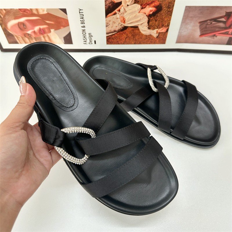 2024 Fashion Round Head Black Thick Sole Cross Water Diamond Buckle Versatile Casual Slippers