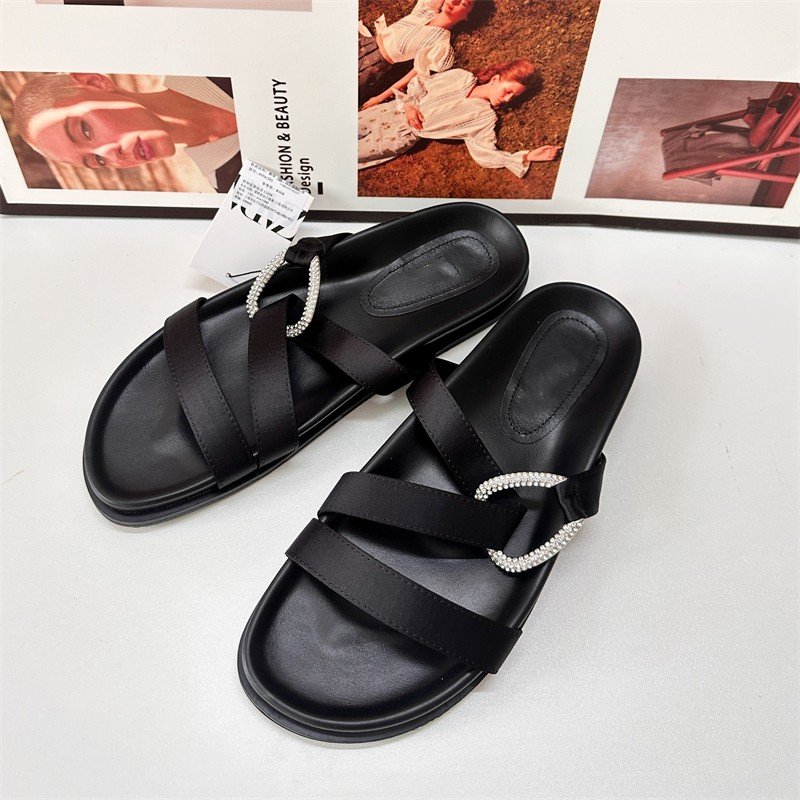 2024 Fashion Round Head Black Thick Sole Cross Water Diamond Buckle Versatile Casual Slippers