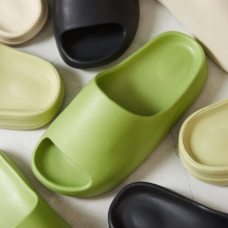 Wholesale cozy thick sole EVA custom Logo non-Slip bathroom home slippers Sandal Cloud indoor Slides Slippers with logo