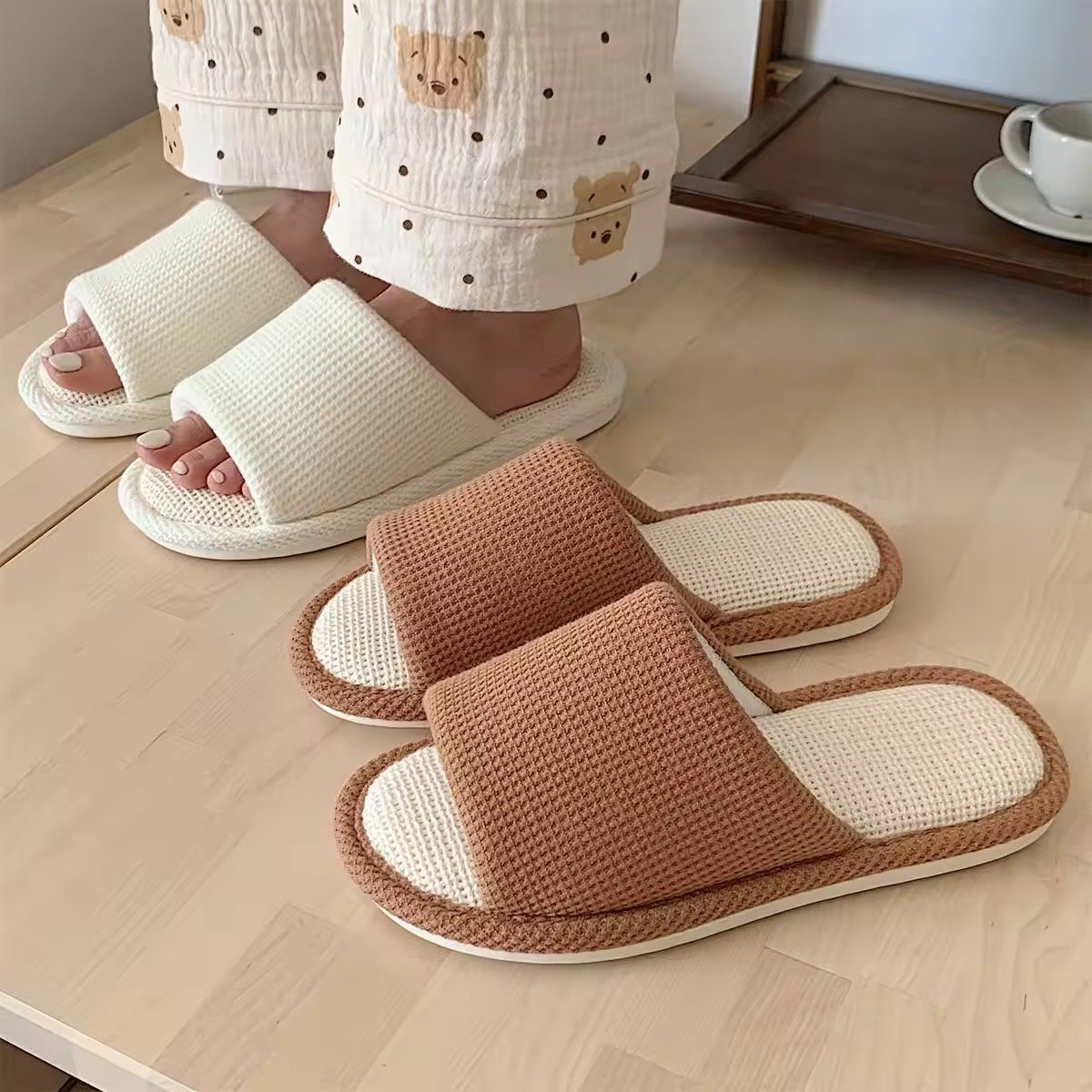 Men's Linen Indoor Slippers Four Seasons Hotel Slippers Washable Lightweight Memory Foam Non-Slip Home Shoes