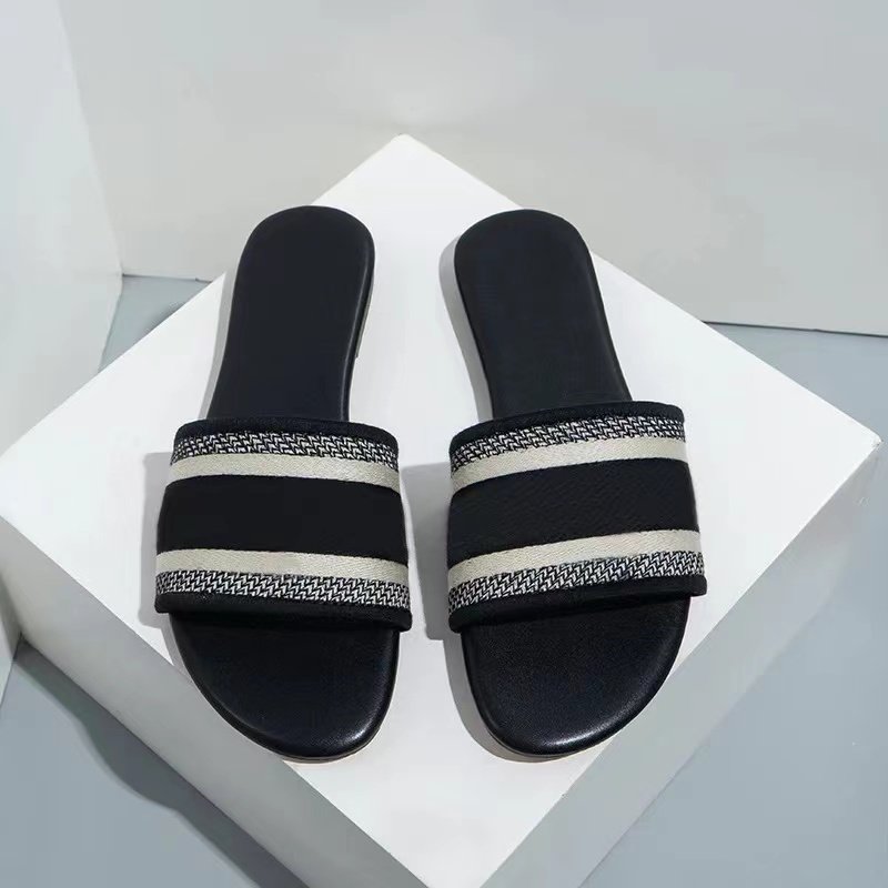 Fashion Luxury Embroidered Shoe Summer Letter Shape Flat Slides Slippers Shoes Light Weight Outdoor Beach Sandals For Women