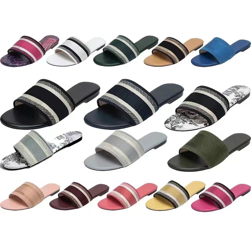 Fashion 2024 Luxury Embroidered Shoe Summer Letter shape Flat Slides Slippers Shoes Light Weight Outdoor Beach Sandals for Women