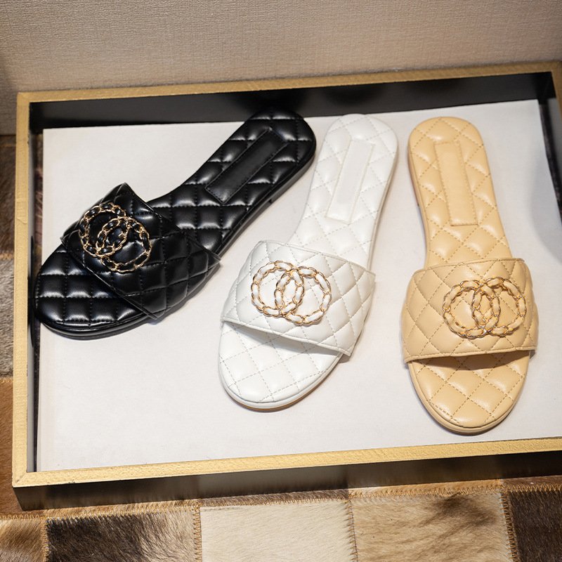 2023 New Designs Sandals Letter Logo Women Flat Slides Luxury Travel Slippers