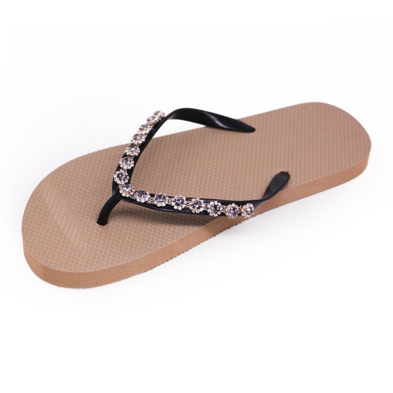 Fashion Trendy PVC Strap with Diamonds Lots Flip Flops Design Casual Beach Rubber Sole Custom Outdoor Slippers Flip Flop