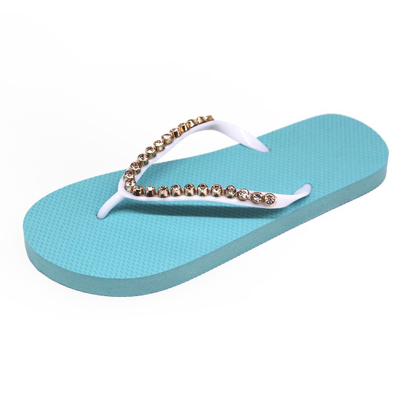 Fashion Trendy PVC Strap with Diamonds Lots Flip Flops Design Casual Beach Rubber Sole Custom Outdoor Slippers Flip Flop