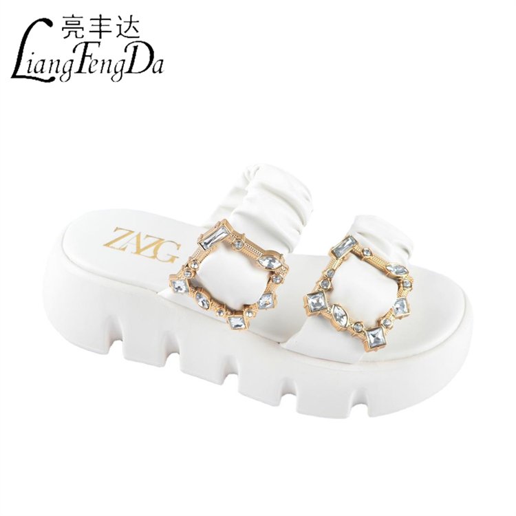 Designer Sandals Custom Logo Platform Slippers for Women Summer Beach Outdoor Ladies Slides Slippers with Crystal Buckle PVC PU