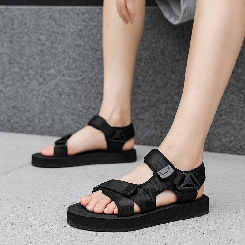 New arrival mens stylish non slip beach walk slippers luxury sandals for men