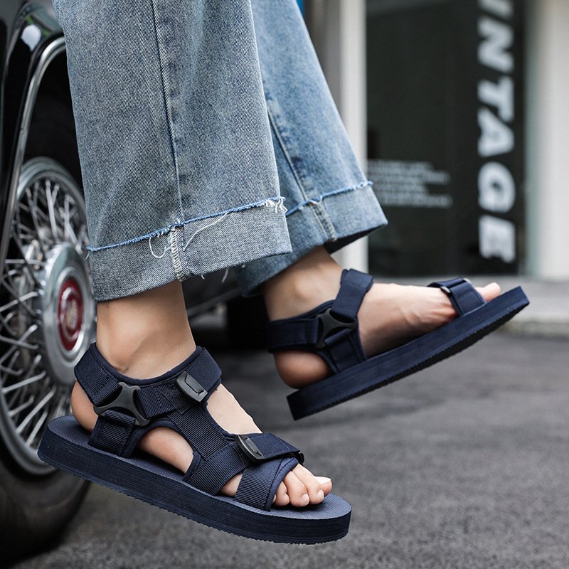 New arrival mens stylish non slip beach walk slippers luxury sandals for men