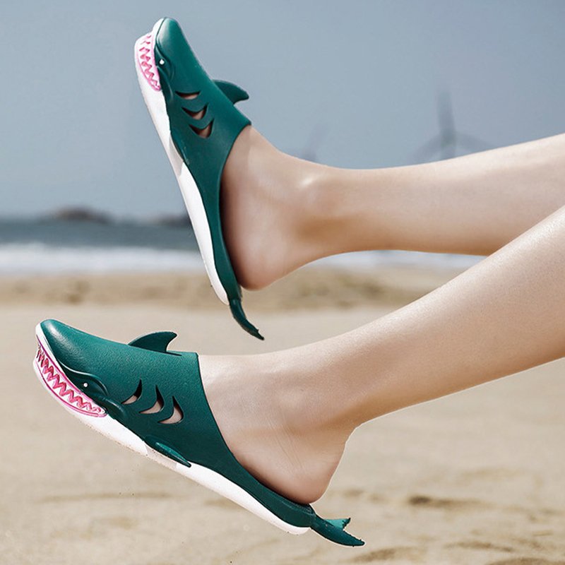 Fashion Beach Hole Massage Closed Toe Shoes Rubber Custom Logo Slide Slipper Women Men Wholesale