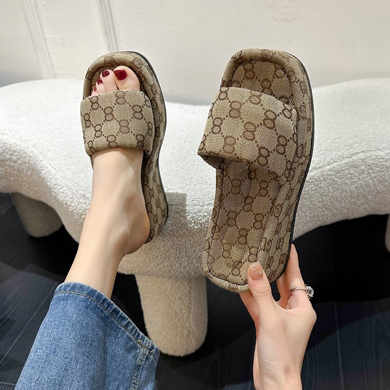 New Designer Famous Slippers For Designer Sandals For Ladies Slides Latest design slippers
