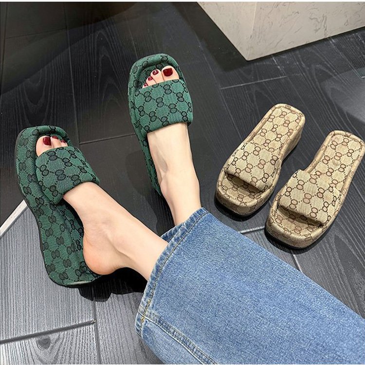 New Designer Famous Slippers For Designer Sandals For Ladies Slides Latest design slippers