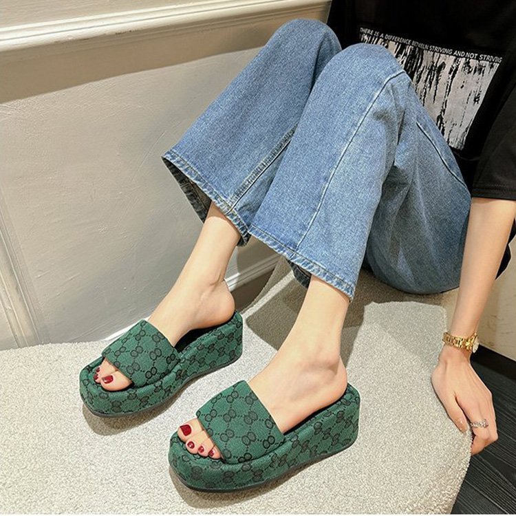 New Designer Famous Slippers For Designer Sandals For Ladies Slides Latest design slippers