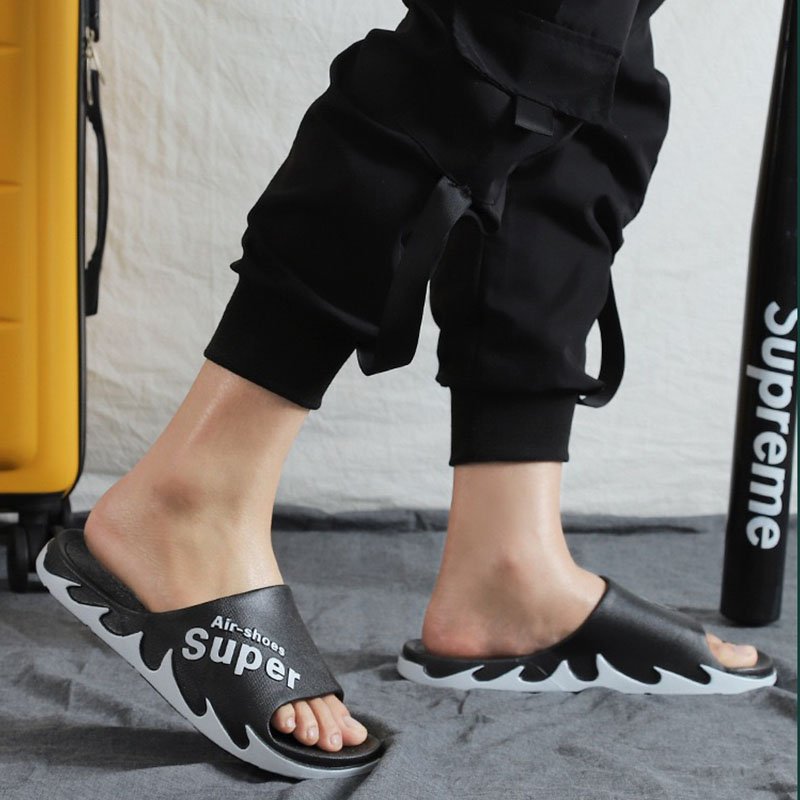 2023 new arrival yellow PVC slippers man summer outdoor shoes home slides slippers for man