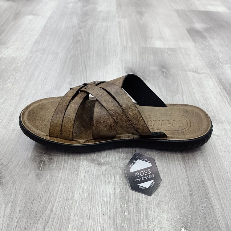 Slider men slippers latest design double-sided cross anti-skid PU out-sole metal round nail decoration slippers men slippers