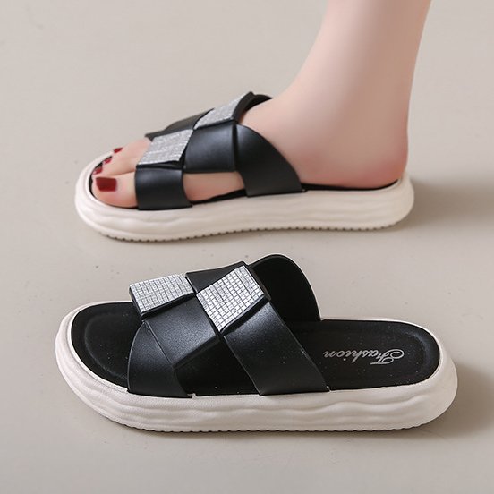 2023 New Women Non Slip Flops Ladies Sandals Fashion Soft Sole PVC Outdoor Slippers