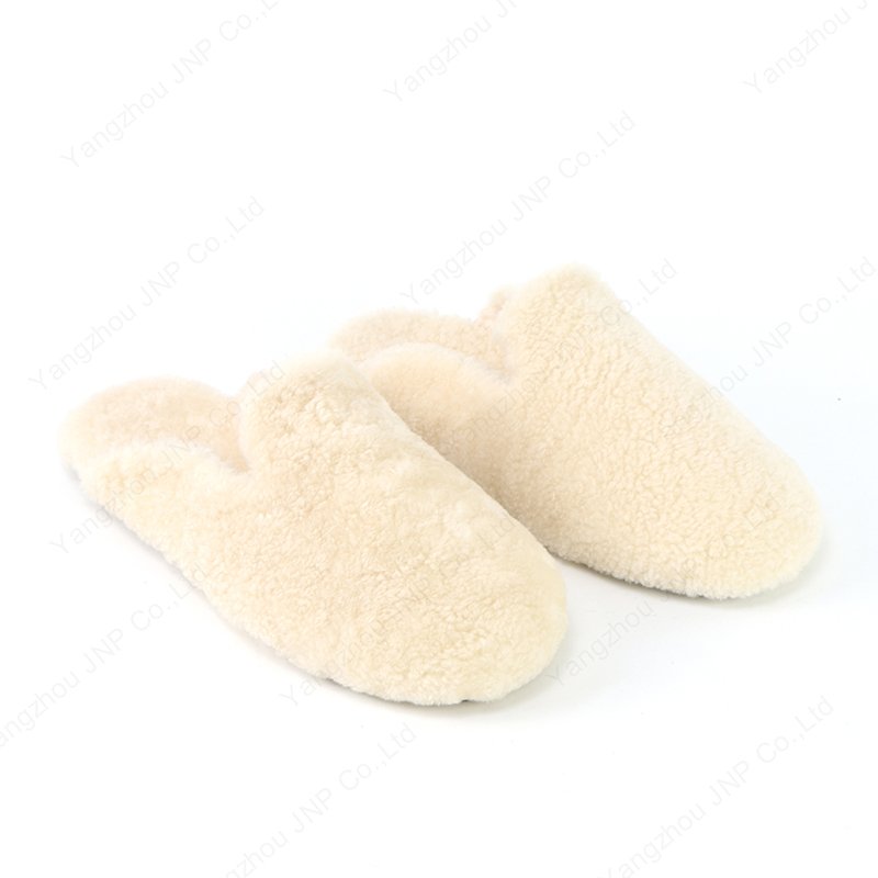 Custom Luxury Women's Winter Loafers Mules Fluffy Sheepskin Indoor Black Shearling Fur Slides Slippers for Women