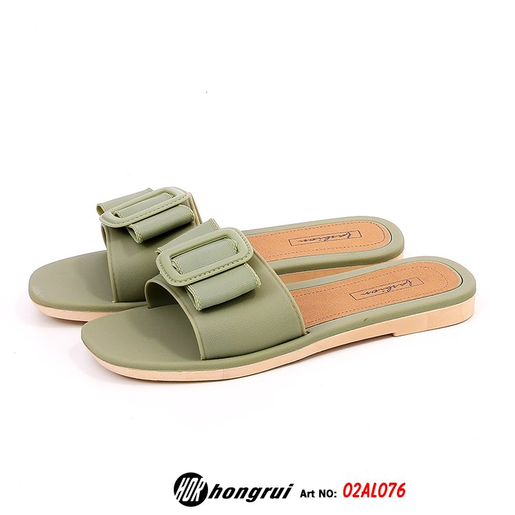 Fashion buckle 2023 summer most popular women shoes outdoor casual flat slide slippers for women walking style slippers