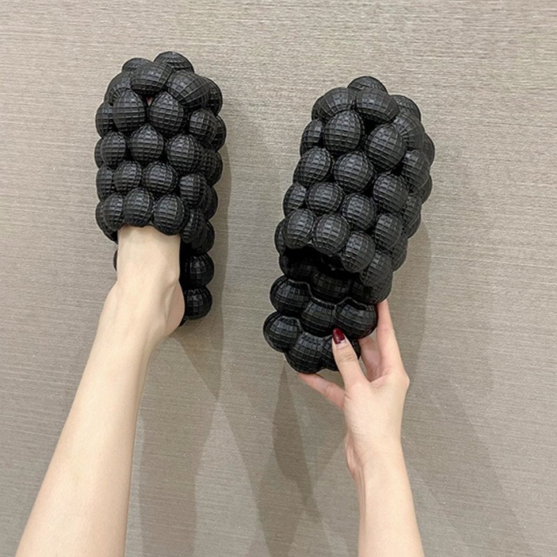 Wholesale EVA Foam Outdoor Summer Beach Casual Men Women KIds Home Slippers Bubble Slides For Women Men