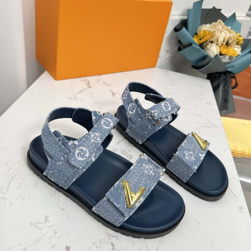 Designer Slipper Luxury Men Women Sandals Brand Slides Fashion Slippers Lady Slide Thick Bottom Design Casual Shoes Sneakers