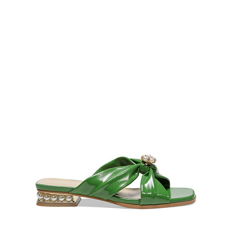 2024 Women's Summer Flat Sandals New Casual Pearl Rhinestone Open Toe Slippers with Low Heel Slide Leather Lining Rubber Insole