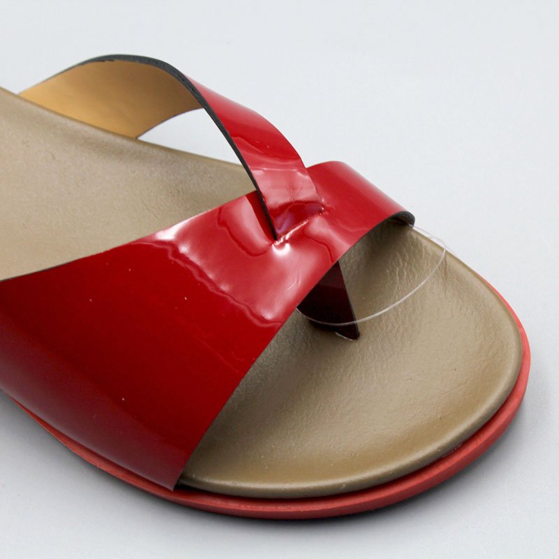 2024 latest stylish and comfortable flat slippers for ladies and women's newly designed non-slip open-toed shoes