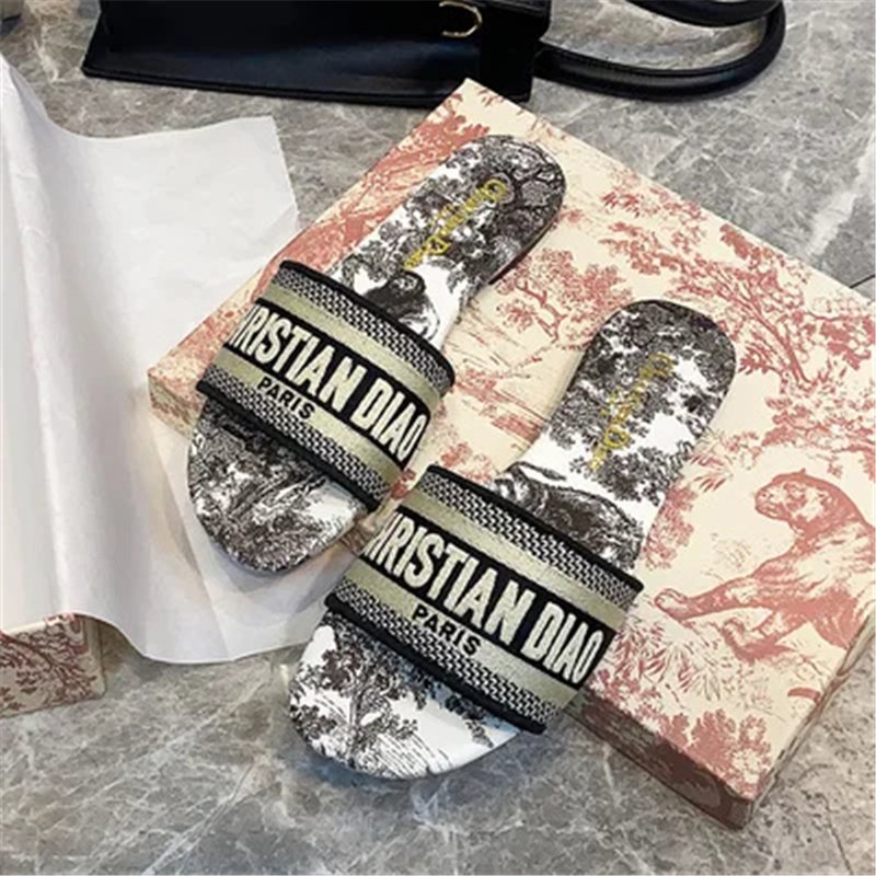 Size 35-41 Designer Shoes Sandals Women's Slides Custom Large Size Luxury Beach Lady's Women Slippers