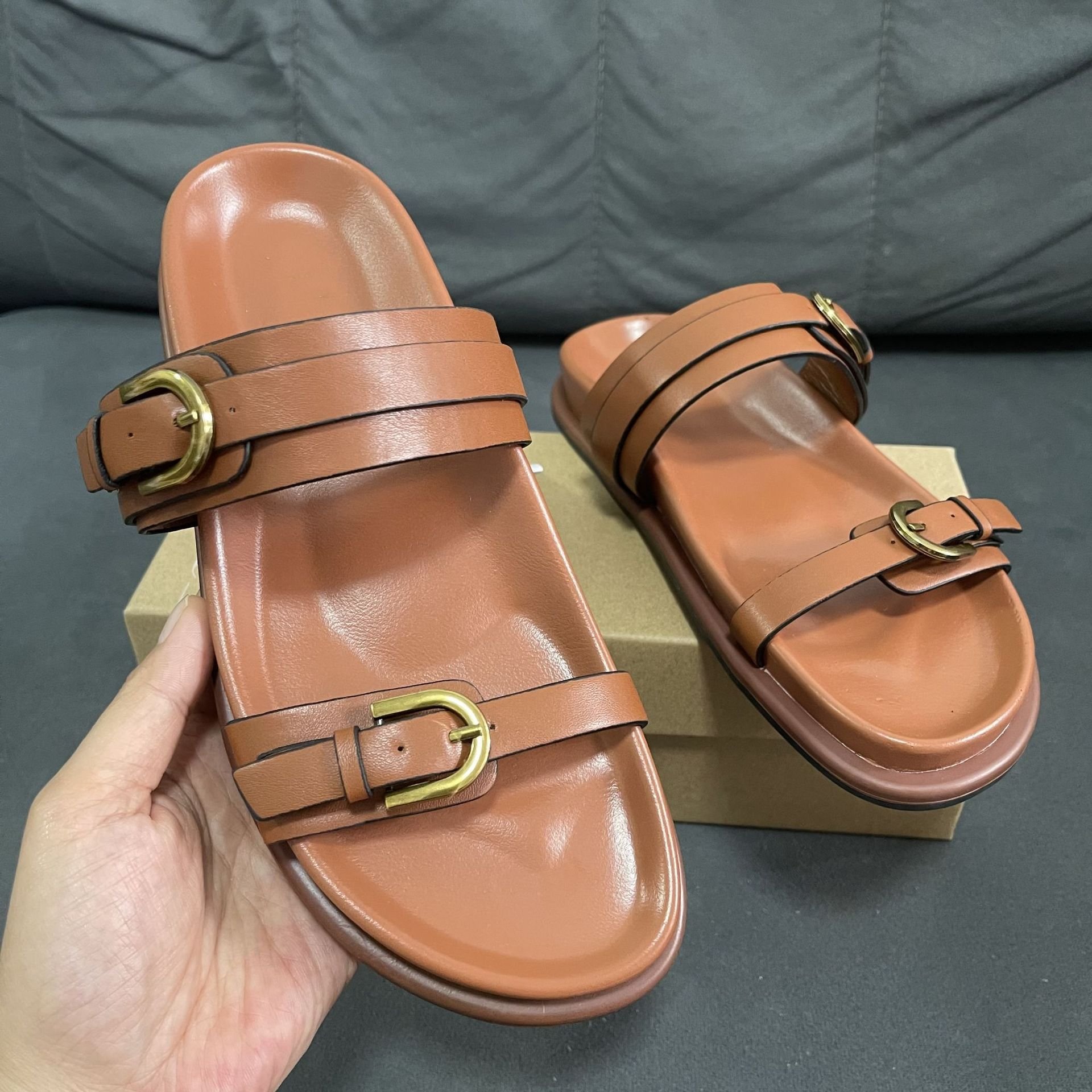 High Quality Ladies Flat Sandals Summer Beach Shoes Female Fashion Leather Sandals Slippers Outdoor Women Slides Slippers