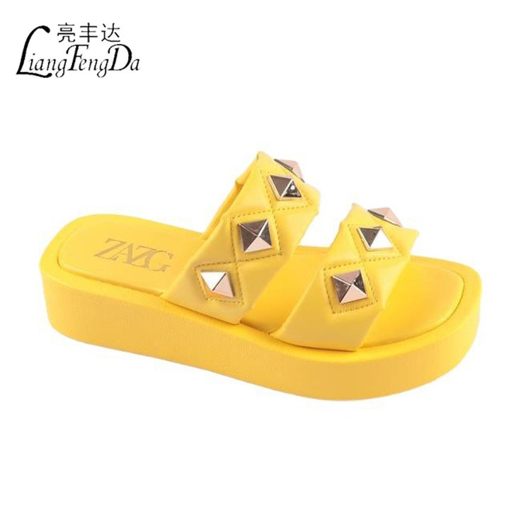 Designer Sandals Square Toe Slides Slippers for Women Platform Fashion Outdoor Ladies Sandals Heel Protection PVC Cotton Fabric