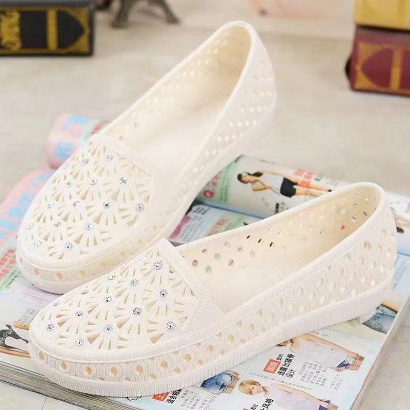 2024 Factory Sale Cheap price flat sandal summer casual slide slippers for woman Custom Fashion Simple Home Soft Bottom shoes