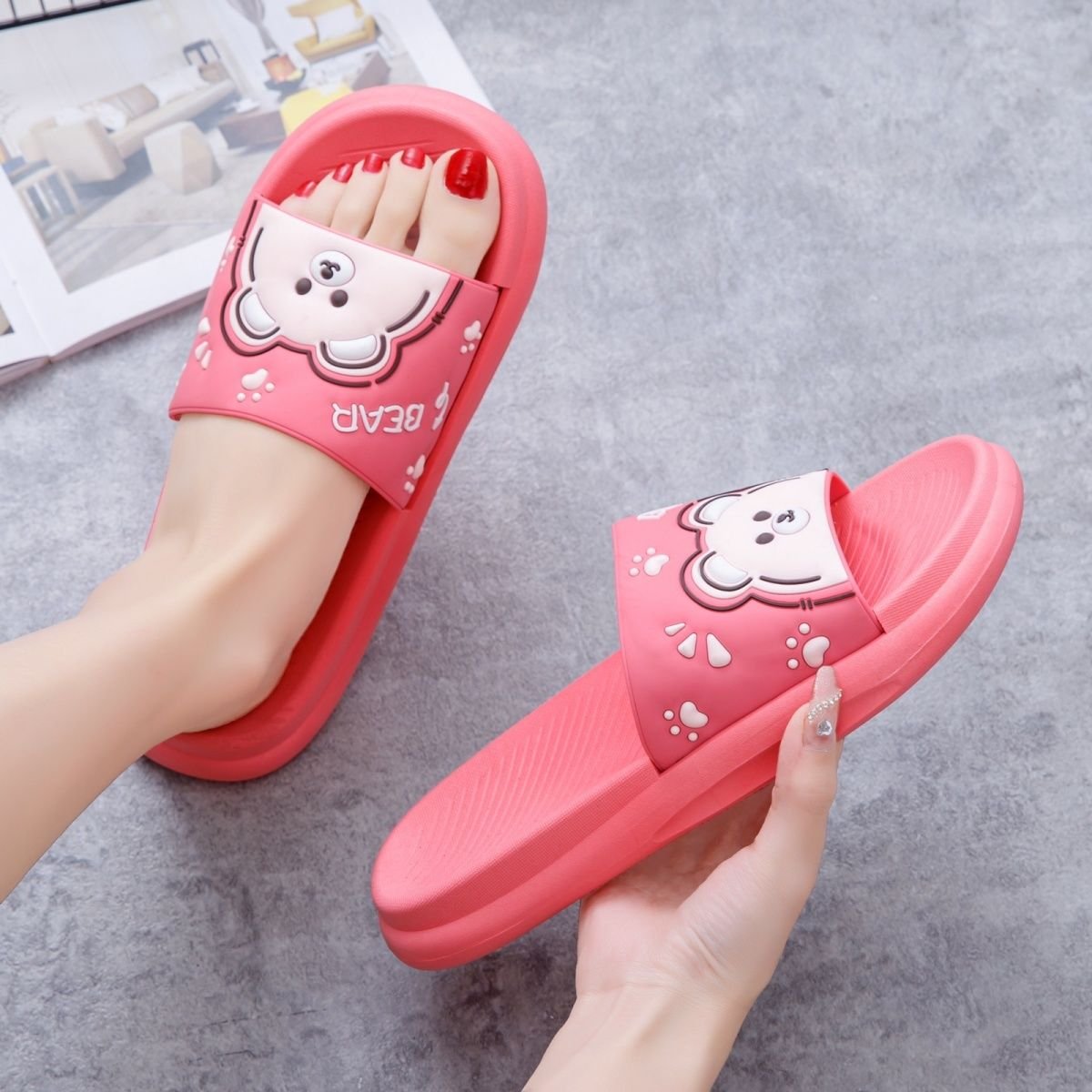 New Cute Cartoon Non-Slip and Women Soft Sole Beach Sandals Slides Slippers for Summer Bath