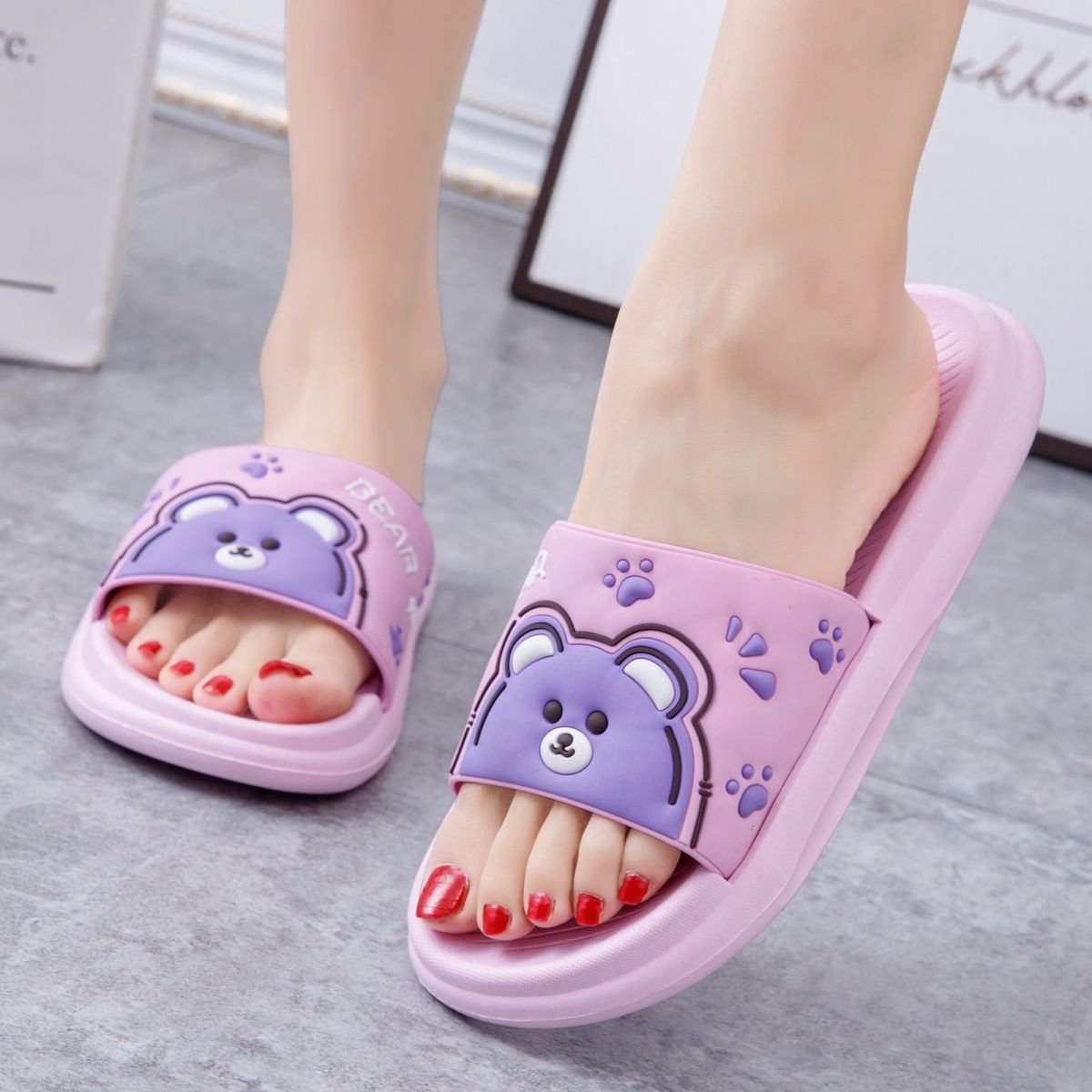 New Cute Cartoon Non-Slip and Women Soft Sole Beach Sandals Slides Slippers for Summer Bath