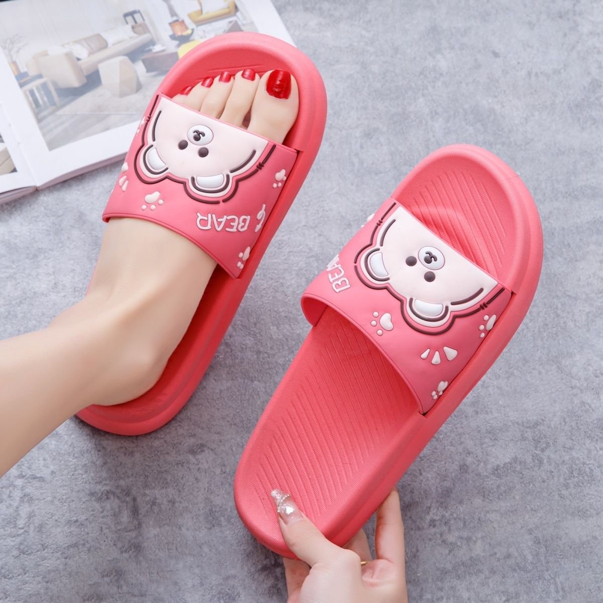 New Cute Cartoon Non-Slip and Women Soft Sole Beach Sandals Slides Slippers for Summer Bath