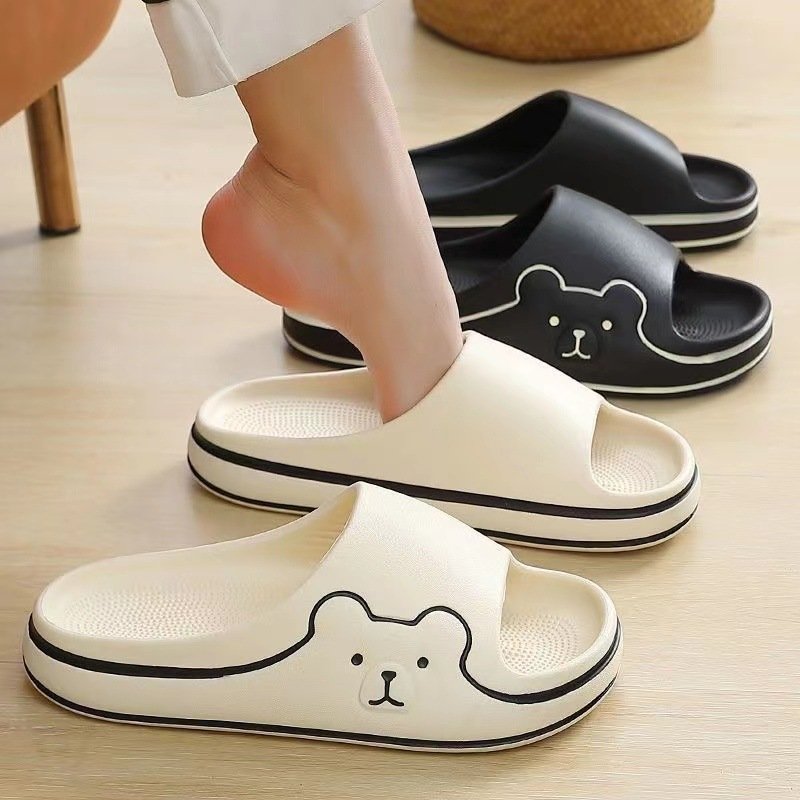 Wholesale 2023 Slides Slippers Cartoon Bear Unisex Home Slippers Summer Slippers for Women