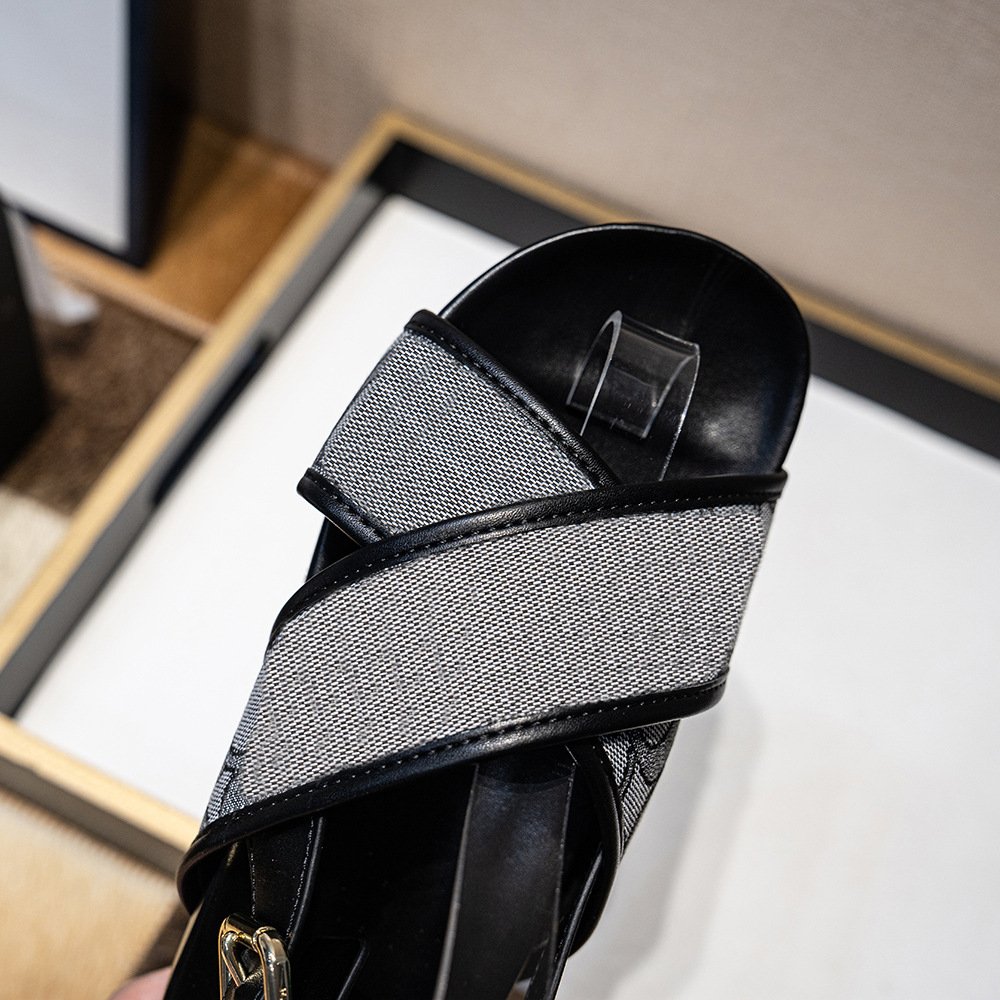 Designer Famous brand Luxury slippers Casual custom indoor slippers for women