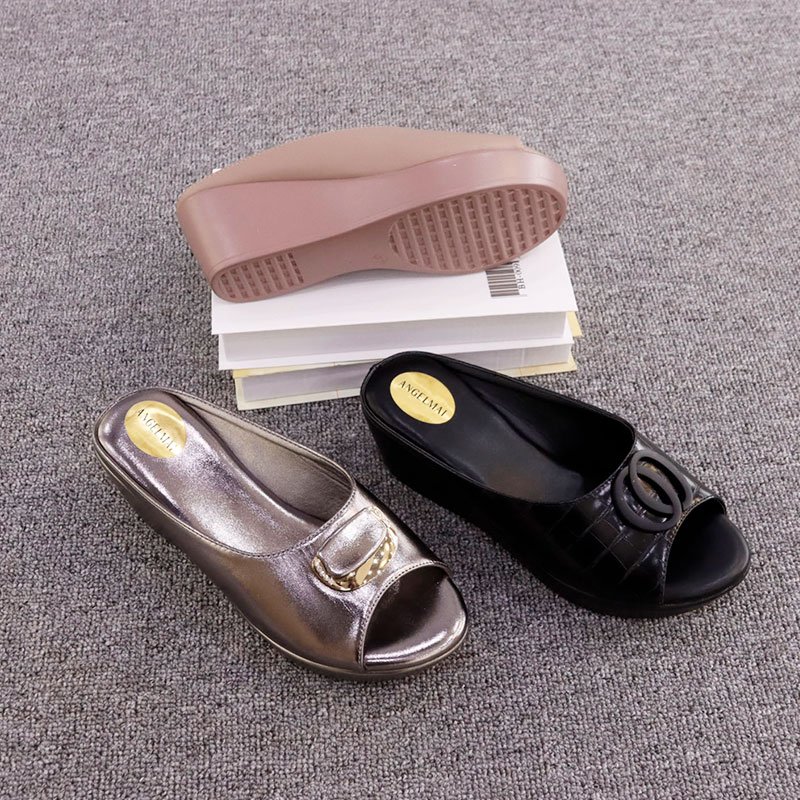 New fashion chunky wedge women sandals diamond buckles soft cozy ladies slippers shoe wedges slides sandals for ladies
