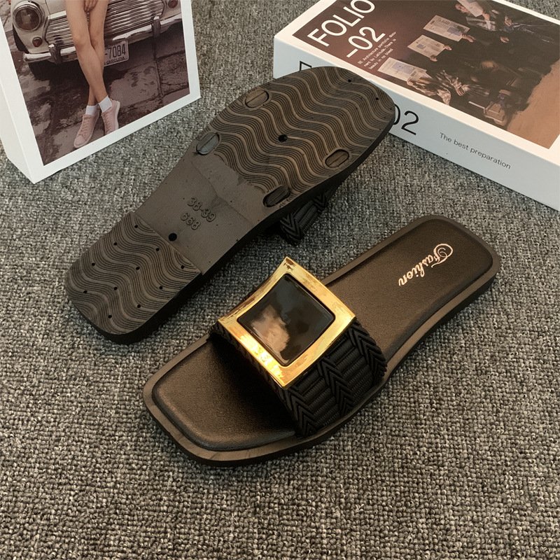 New Stylish Beach Sandals for Women and Ladies Fashion Slide Slipper For Women And Ladies Shoes
