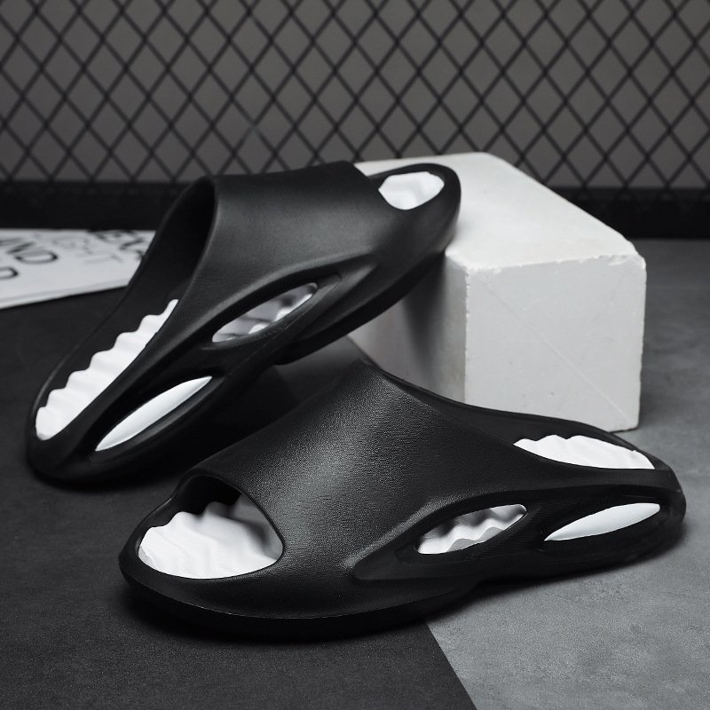 2024 Fashion Mens Custom Logo Summer Beach Shower Soft Sports Hole Massage Eva Sandals Slides Slippers Custom Unisex
