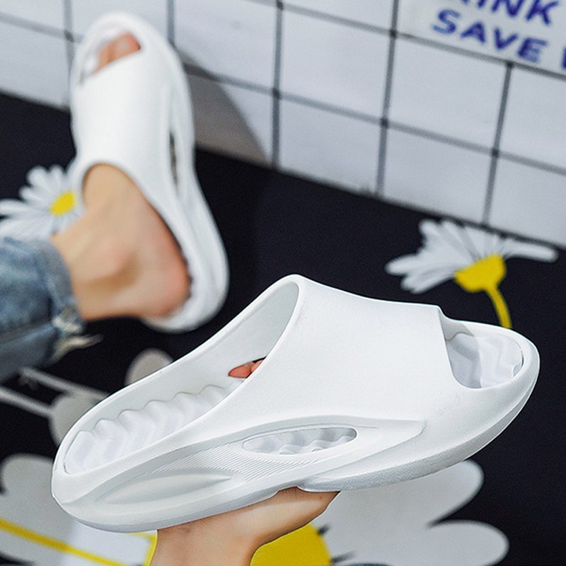 2024 Fashion Mens Custom Logo Summer Beach Shower Soft Sports Hole Massage Eva Sandals Slides Slippers Custom Unisex