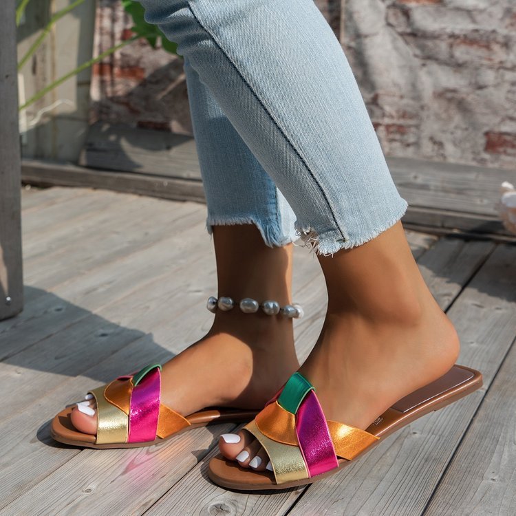 New design large size ladies slides slippers female outdoor casual sandals women flat sandals slippers